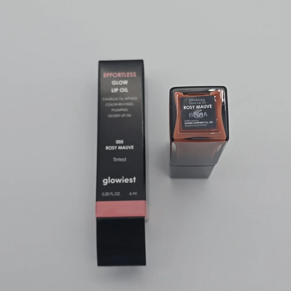 Glowiest Effortless Glow Lip Oil in 005 Rosy Mauve Plumps Lips Korean Skincare